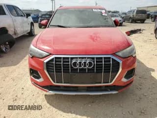 ✅ 2020 Audi Q3 Premium • VIN: WA1AECF33L1022365 • Lot: 91318385. Wystawiony na Copart z przebiegiem 70 168 mil. Bezpłatny archiwum sprzedaży aukcyjnych z USA i szczegółowy raport historii pojazdu na DreamBid. Zdjęcie 5.