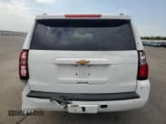 ✅ 2020 Chevrolet Suburban LS • VIN: 1GNSCGEC0LR225957 • Lot: 64193324. Wystawiony na Copart z przebiegiem 82 347 mil. Bezpłatny archiwum sprzedaży aukcyjnych z USA i szczegółowy raport historii pojazdu na DreamBid. Zdjęcie 6.