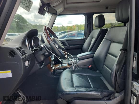 ✅ 2013 Mercedes-Benz G 550 • VIN: WDCYC3HF7DX211059 • Lot: 62735085. Wystawiony na Copart z przebiegiem 93 495 mil. Bezpłatny archiwum sprzedaży aukcyjnych z USA i szczegółowy raport historii pojazdu na DreamBid. Zdjęcie 7.