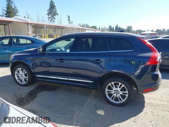 ✅ 2015 Volvo XC60 T5 • VIN: YV4612RK5F2737096 • Lot: 43231701. Listed on IAAI with 98,012 mi. Free auction sales archive from the USA and detailed vehicle history report at DreamBid. Image 14.