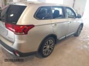 ✅ 2018 Mitsubishi Outlander ES • VIN: JA4AZ3A39JZ041786 • Lot: 43151631. Wystawiony na IAAI z przebiegiem 215 277 mil. Bezpłatny archiwum sprzedaży aukcyjnych z USA i szczegółowy raport historii pojazdu na DreamBid. Zdjęcie 4.