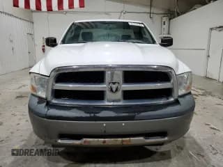 ✅ 2010 Dodge 1500 ST • VIN: 3D7JB1EK4AG104864 • Lot: 84669364. Wystawiony na Copart z przebiegiem 200 205 mil. Bezpłatny archiwum sprzedaży aukcyjnych z USA i szczegółowy raport historii pojazdu na DreamBid. Zdjęcie 5.