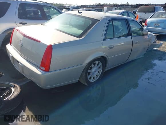 ✅ 2008 Cadillac DTS 1SC • VIN: 1G6KD57Y38U198313 • Lot: 42012714. Listed on IAAI with Not provided. Free auction sales archive from the USA and detailed vehicle history report at DreamBid. Image 4.