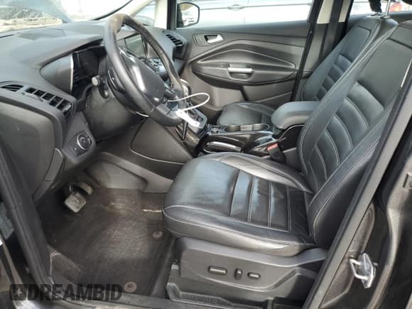 ✅ 2018 Ford C-Max Titanium • VIN: 1FADP5DU6JL102948 • Lot: 87415405. Wystawiony na Copart z przebiegiem 78 960 mil. Bezpłatny archiwum sprzedaży aukcyjnych z USA i szczegółowy raport historii pojazdu na DreamBid. Zdjęcie 7.