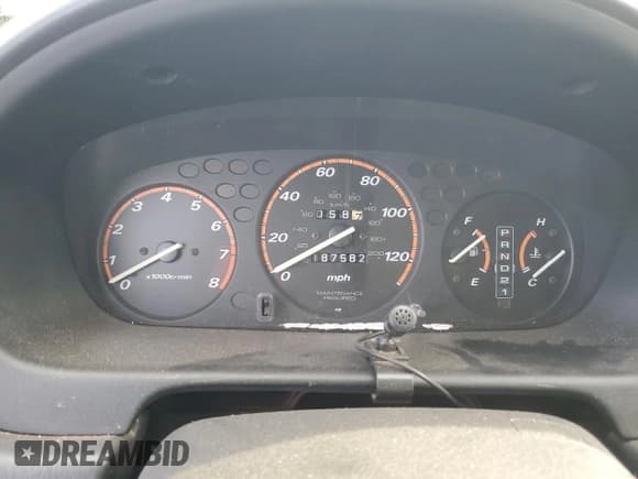 ✅ 2000 Honda CR-V LX • VIN: JHLRD1847YC013284 • Lot: 65856185. Wystawiony na Copart z przebiegiem 187 582 mil. Bezpłatny archiwum sprzedaży aukcyjnych z USA i szczegółowy raport historii pojazdu na DreamBid. Zdjęcie 9.