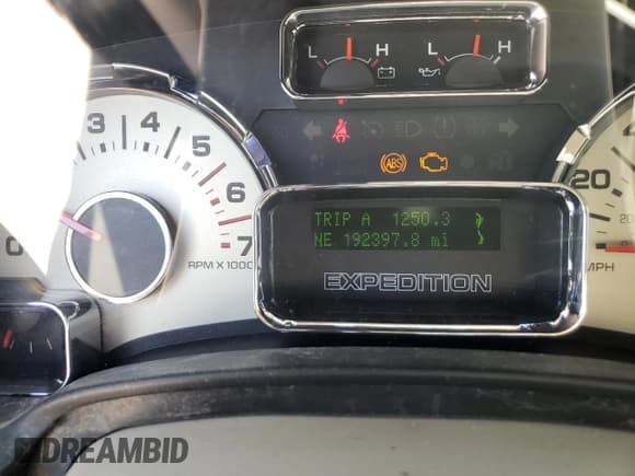 ✅ 2008 Ford Expedition Max Limited • VIN: 1FMFK19548LA10271 • Lot: 54533325. Listed on Copart with 192,397 mi. Free auction sales archive from the USA and detailed vehicle history report at DreamBid. Image 9.