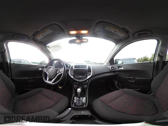 2020 Chevrolet Sonic LT с VIN 1G1JD6SBXL4108917, выставлен на аукционе IAAI как лот 43197184 с пробегом 77 666 миль миль и . История ставок и продаж доступна на DreamBid. Изображение 18.