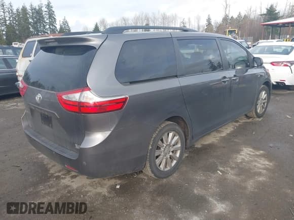 ✅ 2017 Toyota Sienna XLE • VIN: 5TDDZ3DC4HS160419 • Lot: 41633767. Listed on IAAI with 84,888 mi. Free auction sales archive from the USA and detailed vehicle history report at DreamBid. Image 4.