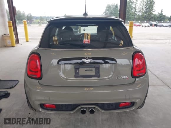 ✅ 2019 MINI Hardtop Cooper S • VIN: WMWXP7C51K2L05893 • Lot: 42782886. Listed on IAAI with 57,214 mi. Free auction sales archive from the USA and detailed vehicle history report at DreamBid. Image 16.
