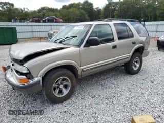 2001 Chevrolet Blazer LT with VIN 1GNCS13W512145867, listed as a Copart auction lot 71829304 with 358,800 mi miles and Salvage title. Bid and sale history available at DreamBid. Image 1.