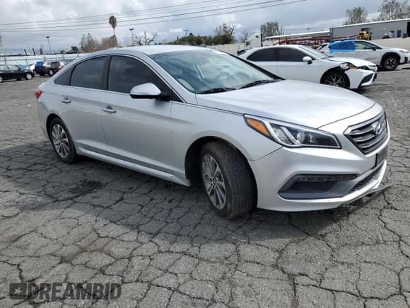 ✅ 2017 Hyundai Sonata Sport • VIN: 5NPE34AF8HH488104 • Lot: 45428843. Listed on Copart with 71,085 mi. Free auction sales archive from the USA and detailed vehicle history report at DreamBid. Image 4.