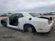 ✅ 2016 Dodge Challenger R/T • VIN: 2C3CDZBT2GH202040 • Lot: 53693525. Wystawiony na Copart z przebiegiem Nie podano. Bezpłatny archiwum sprzedaży aukcyjnych z USA i szczegółowy raport historii pojazdu na DreamBid. Zdjęcie 2.