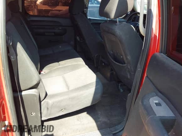 2010 Chevrolet Silverado 1500 LT z VIN 3GCRCSEA2AG166951, wystawiony jako IAAI lot #42783308 z przebiegiem 293 126 mil mil oraz . Historia ofert i sprzedaży dostępna na DreamBid. Obrazek 8.