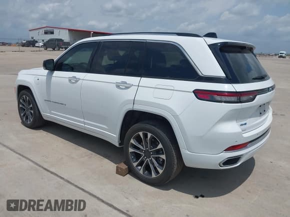 ✅ 2023 Jeep Grand Cherokee Overland • VIN: 1C4RJYD66P8794645 • Lot: 42143883. Listed on IAAI with 44,898 mi. Free auction sales archive from the USA and detailed vehicle history report at DreamBid. Image 3.