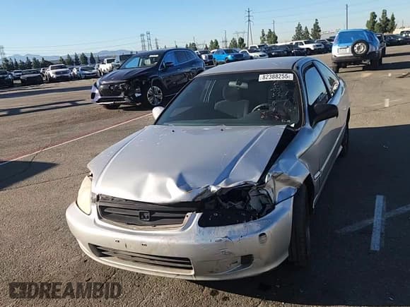 ✅ 2000 Honda Civic DX • VIN: 1HGEJ6227YL125321 • Lot: 82388255. Wystawiony na Copart z przebiegiem 312 485 mil. Bezpłatny archiwum sprzedaży aukcyjnych z USA i szczegółowy raport historii pojazdu na DreamBid. Zdjęcie 13.