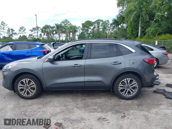 ✅ 2021 Ford Escape SEL • VIN: 1FMCU9H60MUB35715 • Lot: 43572221. Listed on IAAI with Not provided. Free auction sales archive from the USA and detailed vehicle history report at DreamBid. Image 14.