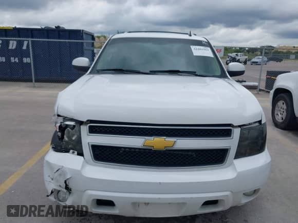 2014 Chevrolet Suburban LT z VIN 1GNSCJE02ER153469, wystawiony jako IAAI lot #42481563 z przebiegiem 249 441 mil mil oraz . Historia ofert i sprzedaży dostępna na DreamBid. Obrazek 18.