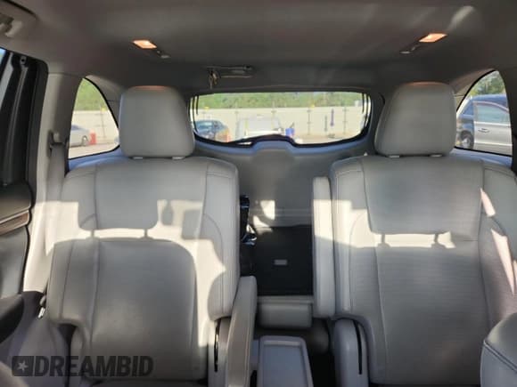 ✅ 2016 Toyota Highlander Limited • VIN: 5TDYKRFH3GS181813 • Лот: 70371955. Опубликован ранее на Copart с пробегом 172 646 миль. Бесплатный доступ к архиву аукционных продаж из США и подробный отчёт об истории автомобиля на DreamBid. Изображение 10.