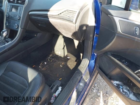 ✅ 2013 Ford Fusion SE • VIN: 3FA6P0H97DR297577 • Lot: 43618763. Listed on IAAI with 134,468 mi. Free auction sales archive from the USA and detailed vehicle history report at DreamBid. Image 5.