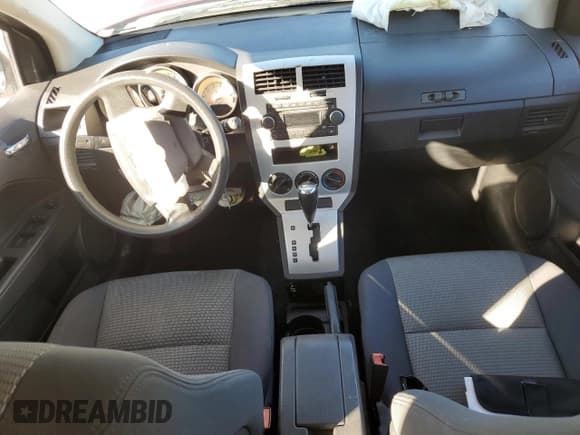 ✅ 2008 Dodge Caliber SXT • VIN: 1B3HB48B88D752092 • Лот: 41462095. Опубликован ранее на Copart с пробегом 109 696 миль. Бесплатный доступ к архиву аукционных продаж из США и подробный отчёт об истории автомобиля на DreamBid. Изображение 8.