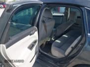 ✅ 2011 Chevrolet Impala LT Fleet • VIN: 2G1WG5EK3B1171029 • Lot: 42155270. Wystawiony na IAAI z przebiegiem 242 297 mil. Bezpłatny archiwum sprzedaży aukcyjnych z USA i szczegółowy raport historii pojazdu na DreamBid. Zdjęcie 8.