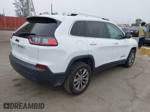 ✅ 2020 Jeep Cherokee Latitude Plus • VIN: 1C4PJLLB8LD601289 • Lot: 42725984. Listed on IAAI with 121,533 mi. Free auction sales archive from the USA and detailed vehicle history report at DreamBid. Image 4.
