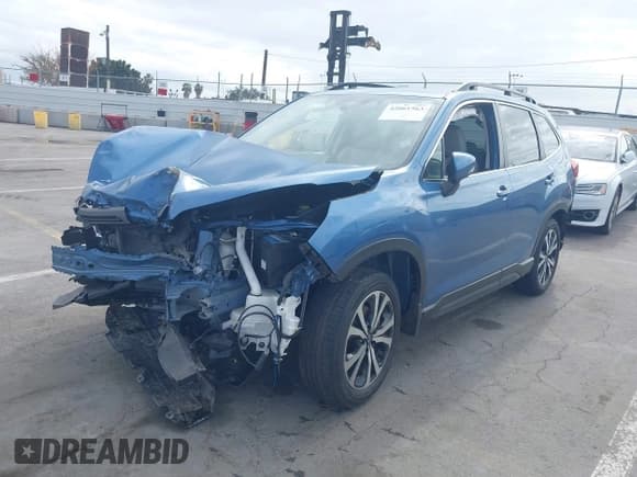 ✅ 2022 Subaru Forester Limited • VIN: JF2SKAPC5NH519127 • Lot: 42061563. Listed on IAAI with Not provided. Free auction sales archive from the USA and detailed vehicle history report at DreamBid. Image 2.