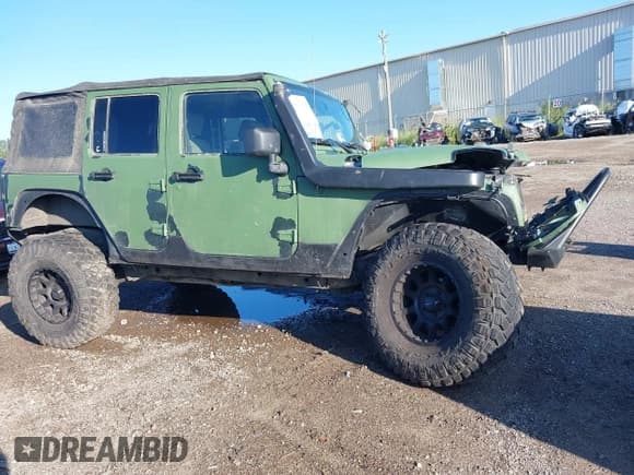 ✅ 2008 Jeep Wrangler Unlimited X • VIN: 1J4GA39198L612727 • Lot: 40128925. Listed on IAAI with 260,573 mi. Free auction sales archive from the USA and detailed vehicle history report at DreamBid. Image 1.