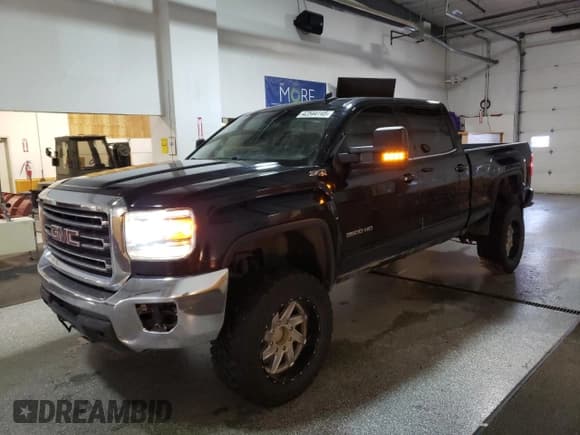 ✅ 2018 GMC Sierra 3500 • VIN: 1GT42WEGXJF154427 • Lot: 42544145. Listed on Copart with 56,051 mi. Free auction sales archive from the USA and detailed vehicle history report at DreamBid. Image 1.