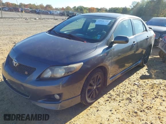 ✅ 2010 Toyota Corolla S • VIN: 1NXBU4EE9AZ182148 • Lot: 43521724. Wystawiony na IAAI z przebiegiem 238 951 mil. Bezpłatny archiwum sprzedaży aukcyjnych z USA i szczegółowy raport historii pojazdu na DreamBid. Zdjęcie 2.