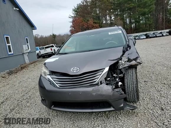 ✅ 2011 Toyota Sienna XLE • VIN: 5TDYK3DC7BS080903 • Lot: 92045165. Listed on Copart with 168,196 mi. Free auction sales archive from the USA and detailed vehicle history report at DreamBid. Image 14.