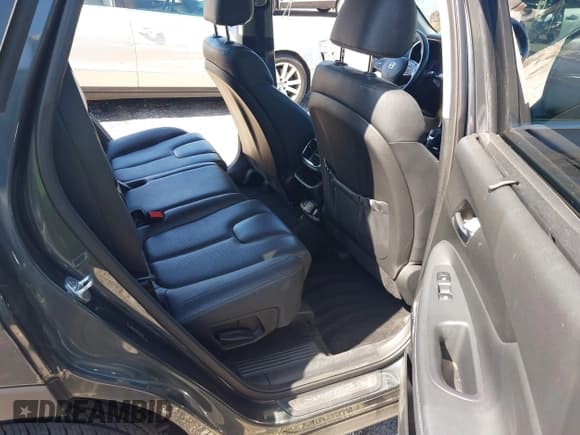 ✅ 2020 Hyundai Santa Fe Limited • VIN: 5NMS53AD1LH149101 • Lot: 42579658. Wystawiony na IAAI z przebiegiem 130 870 mil. Bezpłatny archiwum sprzedaży aukcyjnych z USA i szczegółowy raport historii pojazdu na DreamBid. Zdjęcie 8.