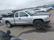 ✅ 2003 Dodge Dakota SLT • VIN: 1D7HL42X83S269082 • Lot: 41890813. Wystawiony na IAAI z przebiegiem Nie podano. Bezpłatny archiwum sprzedaży aukcyjnych z USA i szczegółowy raport historii pojazdu na DreamBid. Zdjęcie 14.