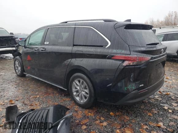 ✅ 2022 Toyota Sienna XLE • VIN: 5TDYSKFC3NS061230 • Lot: 92479515. Listed on Copart with 140,316 mi. Free auction sales archive from the USA and detailed vehicle history report at DreamBid. Image 2.