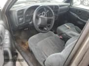 ✅ 2000 Chevrolet S-10 LS Xtreme • VIN: 1GCCS19WXY8254204 • Лот: 43044855. Опубликован ранее на Copart с пробегом 142 391 миль. Бесплатный доступ к архиву аукционных продаж из США и подробный отчёт об истории автомобиля на DreamBid. Изображение 8.