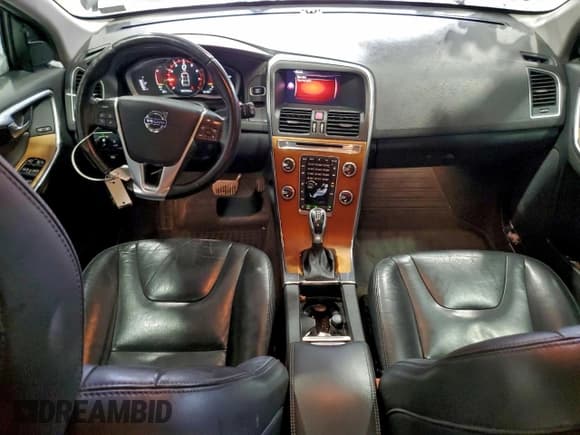 ✅ 2017 Volvo XC60 Inscription • VIN: YV449MRU9H2125614 • Lot: 91019885. Listed on Copart with 102,238 mi. Free auction sales archive from the USA and detailed vehicle history report at DreamBid. Image 8.