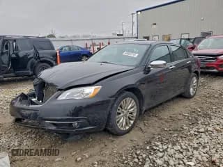 ✅ 2011 Chrysler 200 Limited • VIN: 1C3BC2FB0BN582115 • Лот: 93882315. Опубликован ранее на Copart с пробегом 108 097 миль. Бесплатный доступ к архиву аукционных продаж из США и подробный отчёт об истории автомобиля на DreamBid. Изображение 1.