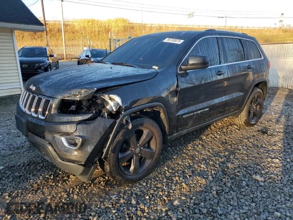 ✅ 2016 Jeep Grand Cherokee Laredo • VIN: 1C4RJFAG4GC420761 • Лот: 90709075. Опубликован ранее на Copart с пробегом 159 210 миль. Бесплатный доступ к архиву аукционных продаж из США и подробный отчёт об истории автомобиля на DreamBid. Изображение 1.