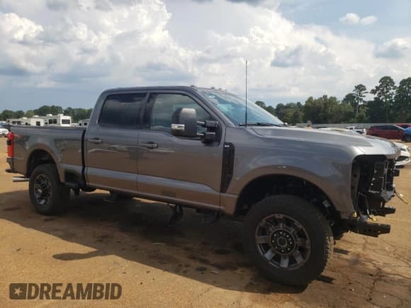 ✅ 2024 Ford F-250 XL • VIN: 1FT8W2BA0RED85756 • Лот: 68495774. Опубликован ранее на Copart с пробегом 812 миль. Бесплатный доступ к архиву аукционных продаж из США и подробный отчёт об истории автомобиля на DreamBid. Изображение 4.