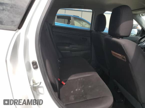 2013 Mitsubishi Outlander ES z VIN 4A4AP3AU2DE010307, wystawiony jako Copart lot #82053085 z przebiegiem 170 752 mil mil oraz Szkoda całkowita • Salvage title. Historia ofert i sprzedaży dostępna na DreamBid. Obrazek 11.