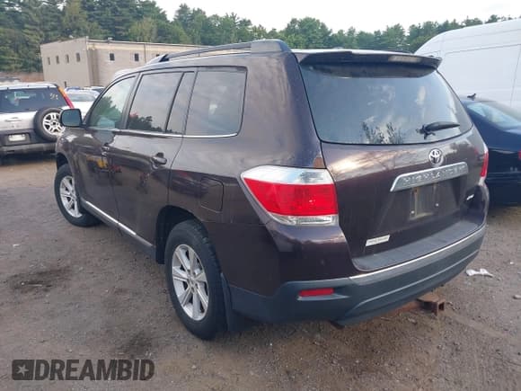 ✅ 2012 Toyota Highlander • VIN: 5TDBK3EH1CS110964 • Lot: 42754159. Wystawiony na IAAI z przebiegiem 130 180 mil. Bezpłatny archiwum sprzedaży aukcyjnych z USA i szczegółowy raport historii pojazdu na DreamBid. Zdjęcie 14.