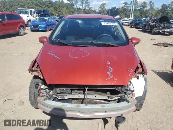 ✅ 2019 Ford Fiesta SE • VIN: 3FADP4BJ1KM111544 • Lot: 91289365. Wystawiony na Copart z przebiegiem 102 146 mil. Bezpłatny archiwum sprzedaży aukcyjnych z USA i szczegółowy raport historii pojazdu na DreamBid. Zdjęcie 5.