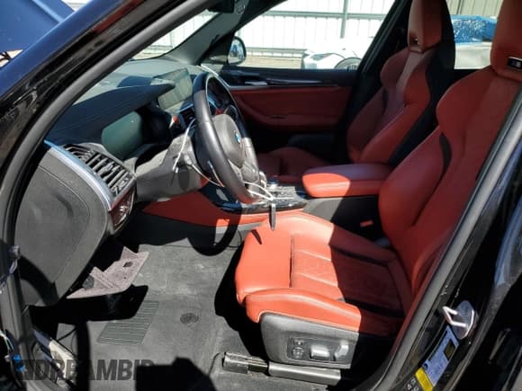 ✅ 2021 BMW X3 M • VIN: 5YMTS0C04M9H92362 • Lot: 55952494. Wystawiony na Copart z przebiegiem 18 626 mil. Bezpłatny archiwum sprzedaży aukcyjnych z USA i szczegółowy raport historii pojazdu na DreamBid. Zdjęcie 7.