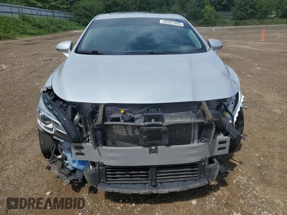 ✅ 2018 Buick LaCrosse Essence • VIN: 1G4ZP5SS2JU130074 • Lot: 68501695. Wystawiony na Copart z przebiegiem 79 291 mil. Bezpłatny archiwum sprzedaży aukcyjnych z USA i szczegółowy raport historii pojazdu na DreamBid. Zdjęcie 5.