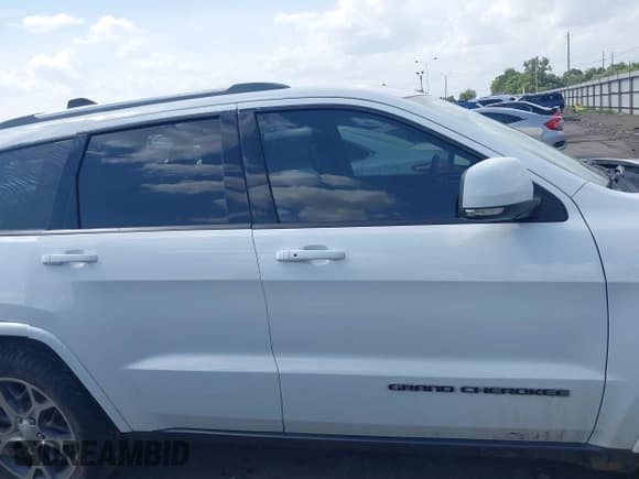 ✅ 2018 Jeep Grand Cherokee Limited • VIN: 1C4RJEBG2JC125920 • Lot: 42736605. Listed on IAAI with 100,597 mi. Free auction sales archive from the USA and detailed vehicle history report at DreamBid. Image 13.