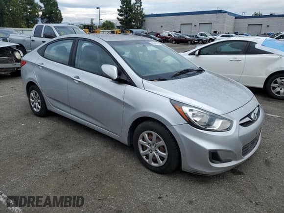✅ 2012 Hyundai Accent GLS • VIN: KMHCT4AE8CU131062 • Лот: 82364704. Опубликован ранее на Copart с пробегом 126 738 миль. Бесплатный доступ к архиву аукционных продаж из США и подробный отчёт об истории автомобиля на DreamBid. Изображение 4.