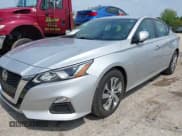 ✅ 2020 Nissan Altima S • VIN: 1N4BL4BV2LC247643 • Lot: 42970827. Wystawiony na IAAI z przebiegiem 105 738 mil. Bezpłatny archiwum sprzedaży aukcyjnych z USA i szczegółowy raport historii pojazdu na DreamBid. Zdjęcie 6.