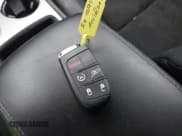 ✅ 2018 Jeep Grand Cherokee Altitude • VIN: 1C4RJFAG5JC475226 • Lot: 43636389. Wystawiony na IAAI z przebiegiem 85 505 mil. Bezpłatny archiwum sprzedaży aukcyjnych z USA i szczegółowy raport historii pojazdu na DreamBid. Zdjęcie 11.