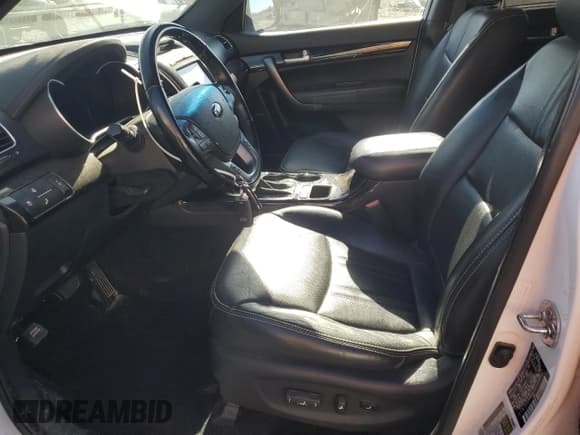 ✅ 2014 Kia Sorento SX • VIN: 5XYKW4A70EG498647 • Lot: 86869395. Listed on Copart with 106,312 mi. Free auction sales archive from the USA and detailed vehicle history report at DreamBid. Image 7.