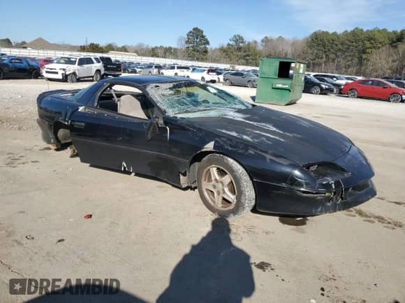 1997 Chevrolet Camaro z VIN 2G1FP22K6V2114714, wystawiony jako Copart lot #42320245 z przebiegiem 239 087 mil mil oraz Szkoda całkowita • Salvage title. Historia ofert i sprzedaży dostępna na DreamBid. Obrazek 4.